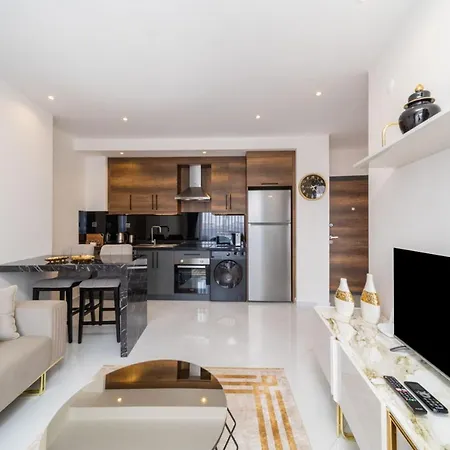 아파트 Exceptional Flat With Shared Pools In Alanya